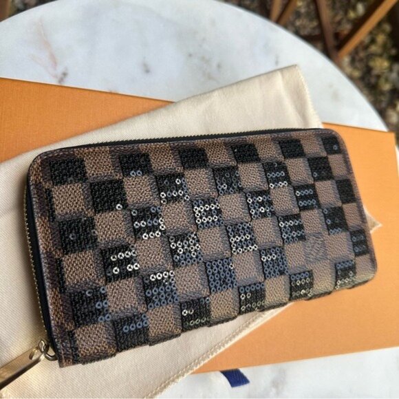 Louis Vuitton Damier Ebene Paillettes Zippy Wallet - Picture 7 of 13